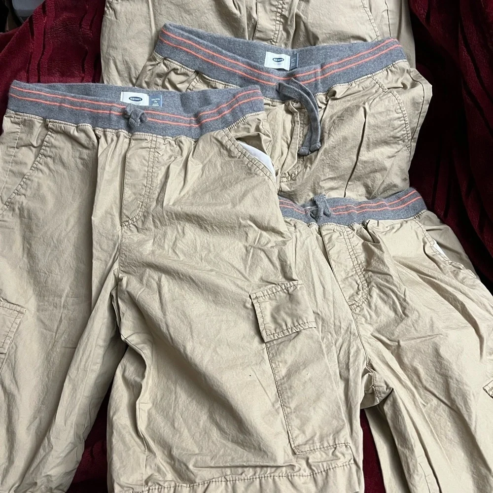 Old Navy Sz 18 Khaki Shorts 4 pair EUC